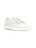 toe cap sneakers