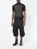 patterned funnel-neck T-shirt