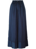 wide leg trousers