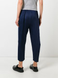 pleated trousers