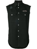 sleeveless shirt