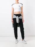 logo print cropped T-shirt
