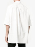 elbow-length shirt 