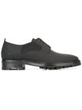 lace-up shoes
