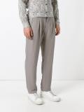 loose fit trousers 
