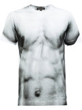 chest print T-shirt