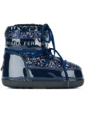 'Flirting' snow boots