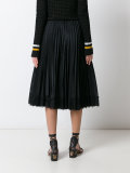 pleated skirt 
