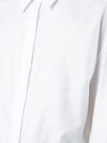 longsleeved shirt 
