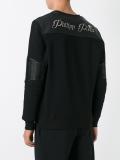 United sweatshirt