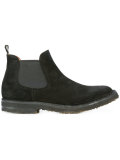 round-toe boots