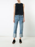 sleeveless top 