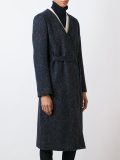 系腰带外套
