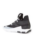 contrast trainers 