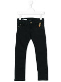 slim fit jeans