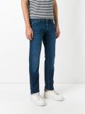 slim-fit jeans 