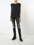 shoulder pads muscle T-shirt 