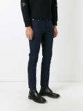 slim fit jeans
