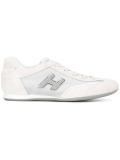 lace up trainers 