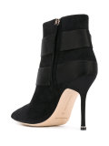 Plinia booties