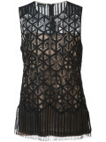 sleeveless top 