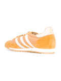 lace up trainers 