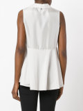 sleeveless shirt