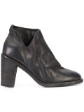 cut-out detail boots