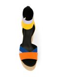 'Bauhaus beach shoes'凉鞋