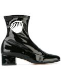 'Flirting' boots