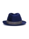 contrast band hat