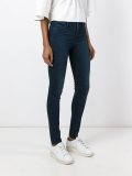 'Bodycon'紧身牛仔裤
