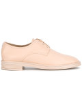 lace-up shoes