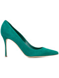 pointed toe pumps