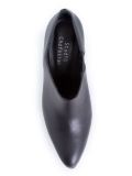 high heel pumps