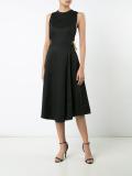 Sleeveless Jewel Neck连衣裙