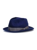 contrast band hat