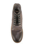 lace-up boots 