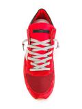 lateral patch sneakers