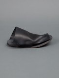 curved open sandal