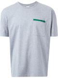 zip pocket T-shirt