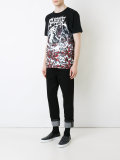 shark print T-shirt