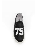 '75'数字贴饰无带板鞋