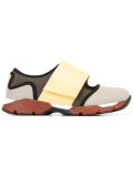 front strap sneakers