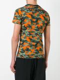 camouflage print T-shirt