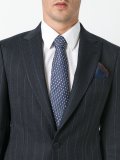pointed tie 