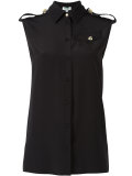 sleeveless shirt