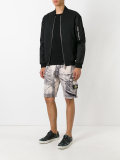 logo patch printed cargo shorts