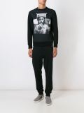 statue print sweatshirt