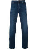 slim-fit jeans 